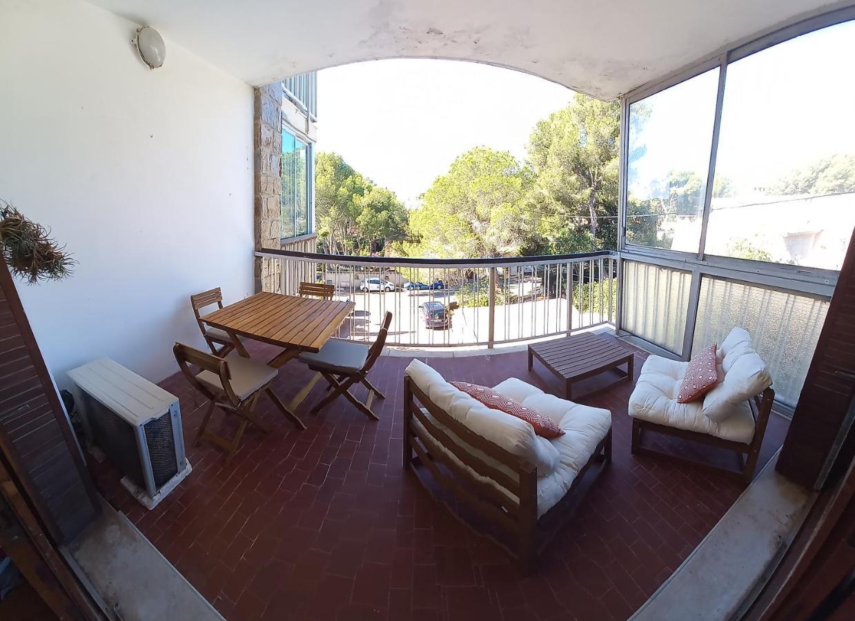 Loft Climatise "La Pinede", 50 M2, Tres Calme, 5 Mn A Pied Des Plages, Lit King Size La Seyne-sur-Mer Eksteriør billede