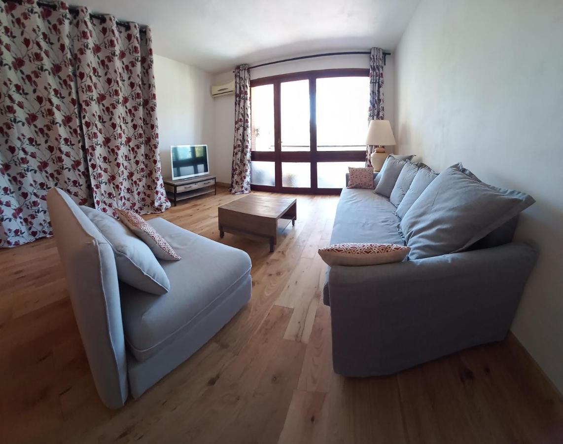 Loft Climatise "La Pinede", 50 M2, Tres Calme, 5 Mn A Pied Des Plages, Lit King Size La Seyne-sur-Mer Eksteriør billede